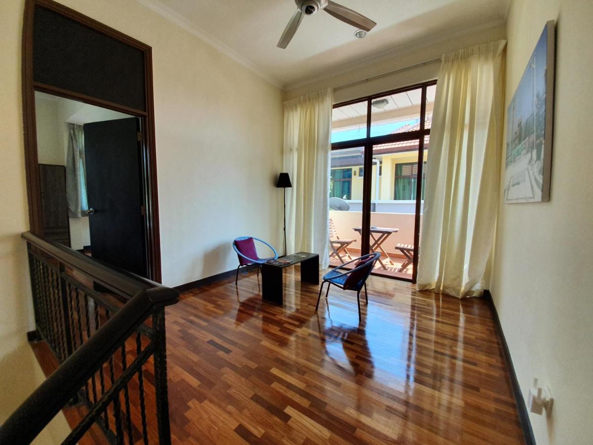Eden Cosy Living Apartment บาตูเฟอริงกี ภายนอก รูปภาพ