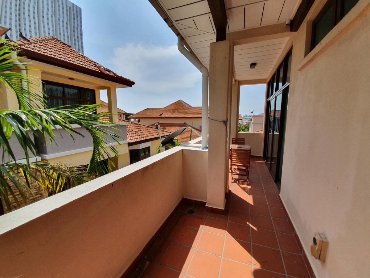 Eden Cosy Living Apartment บาตูเฟอริงกี ภายนอก รูปภาพ