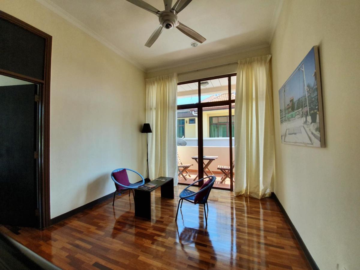 Eden Cosy Living Apartment บาตูเฟอริงกี ภายนอก รูปภาพ
