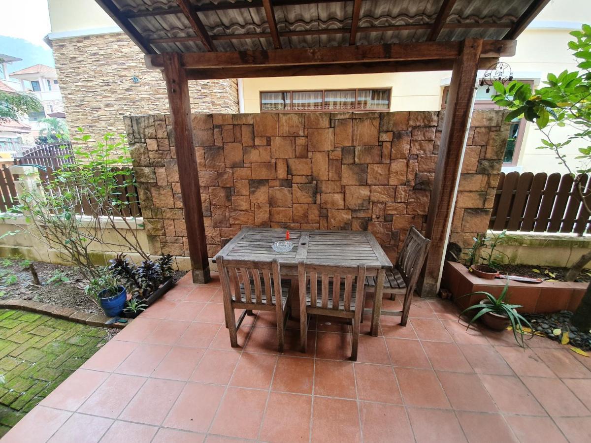 Eden Cosy Living Apartment บาตูเฟอริงกี ภายนอก รูปภาพ