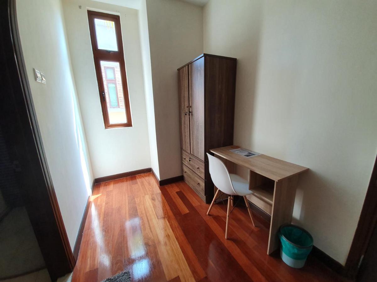 Eden Cosy Living Apartment บาตูเฟอริงกี ภายนอก รูปภาพ