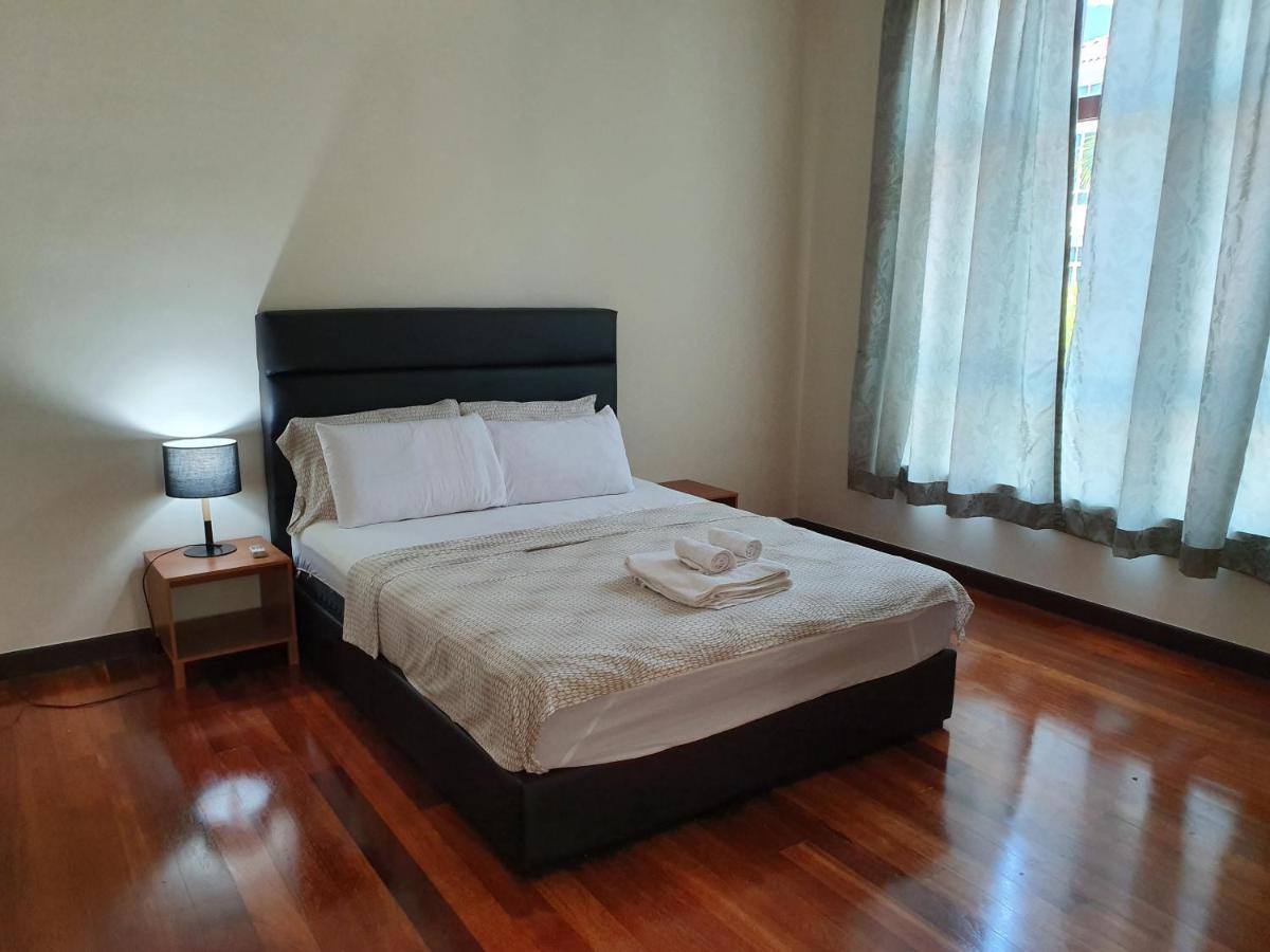 Eden Cosy Living Apartment บาตูเฟอริงกี ภายนอก รูปภาพ
