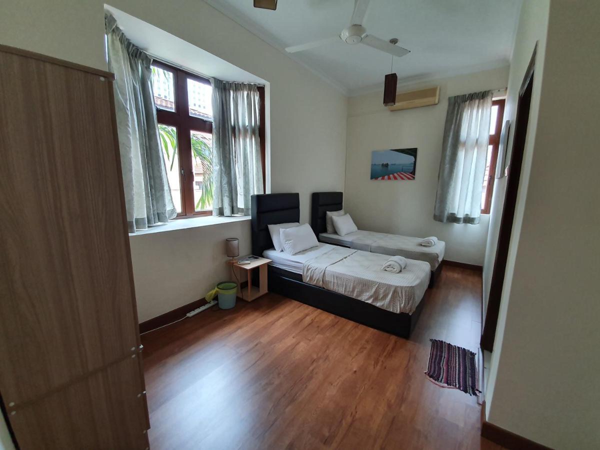 Eden Cosy Living Apartment บาตูเฟอริงกี ภายนอก รูปภาพ
